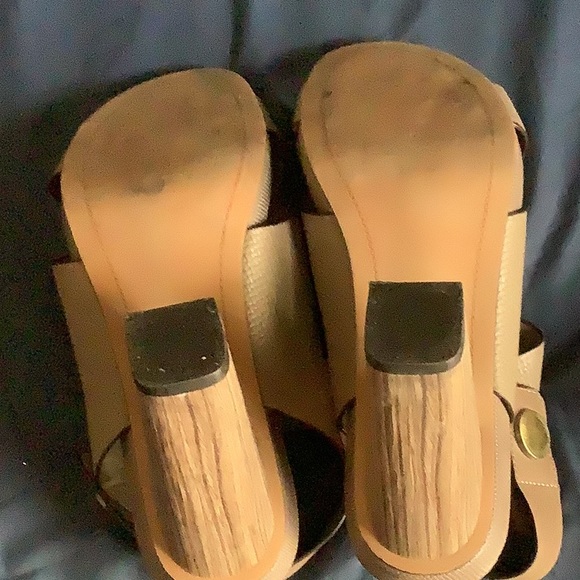 Sandals - Picture 3 of 4